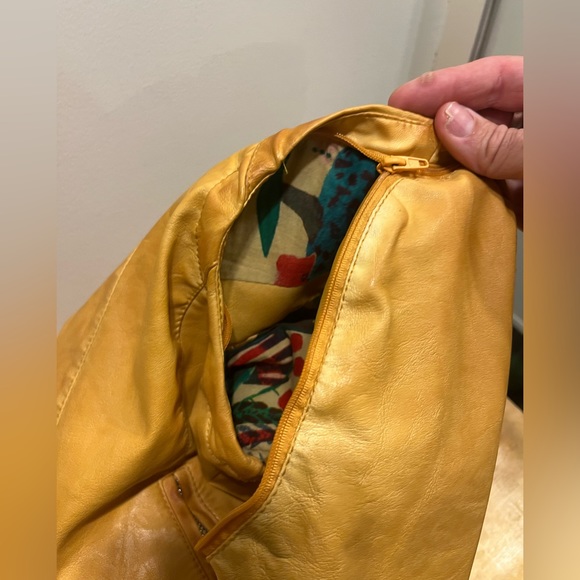 Desigual Spain Faux Tan Leather Jacket/ convertible vest in tan; great lining - Picture 4 of 16